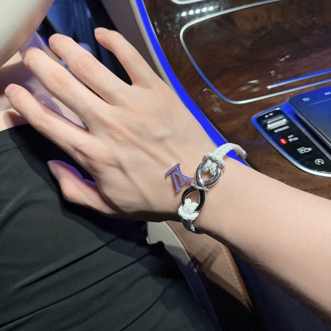 Louis Vuitton cowhide cord bracelet, same style as the couple