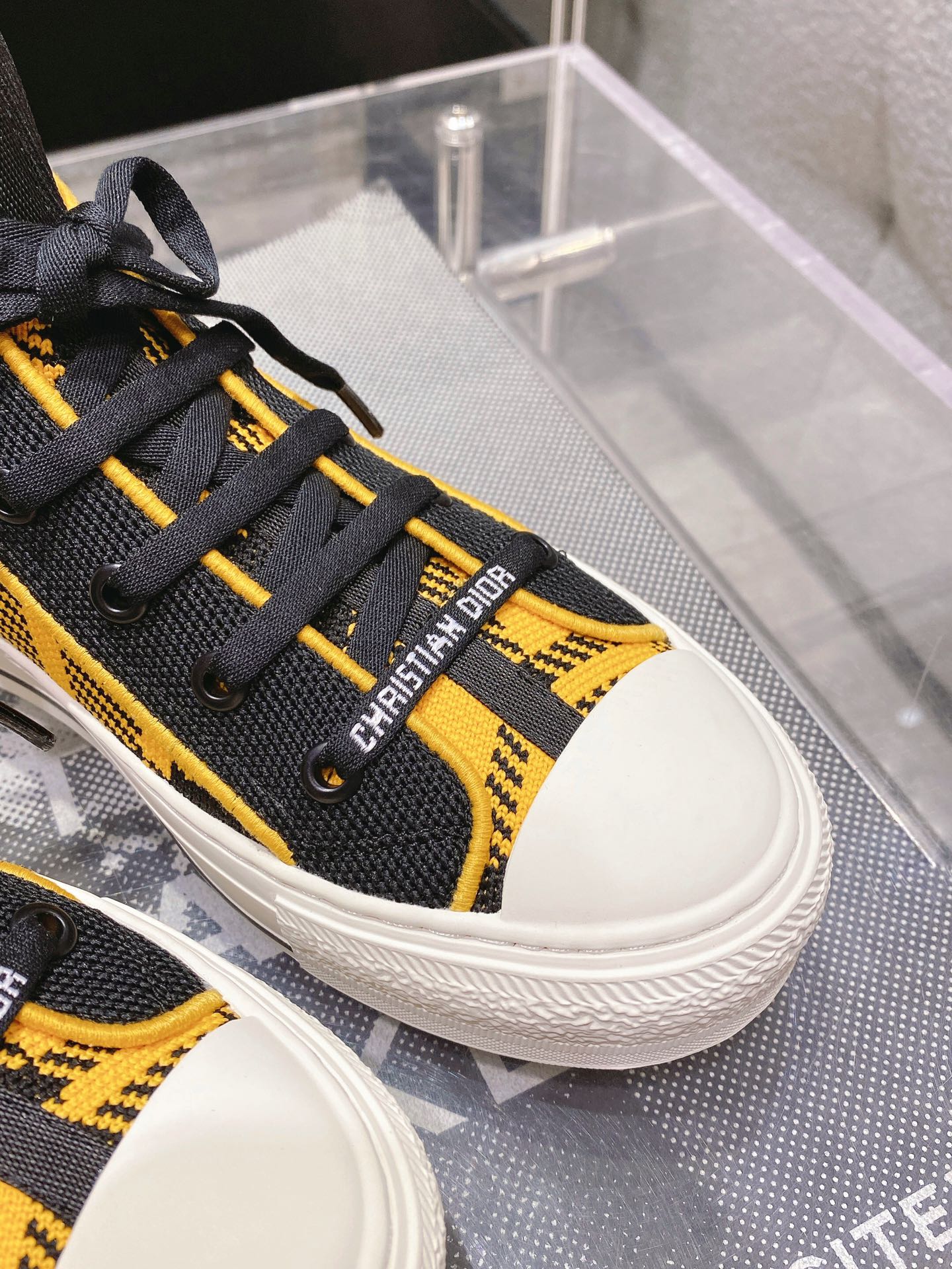 DIOR Rattan Check Casual High Top Board Shoes Fashion Board Shoes Yellow Black