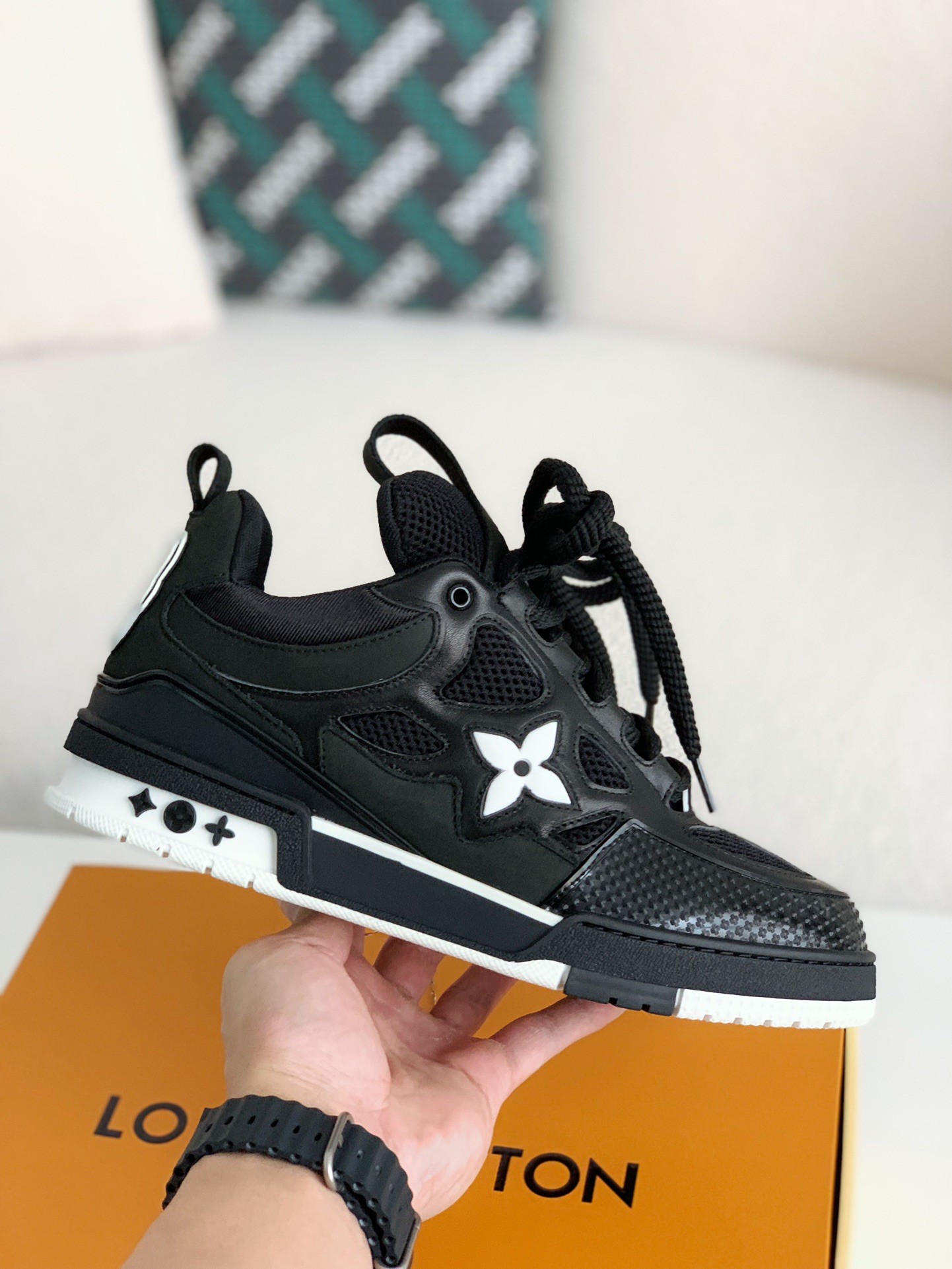 LOUIS VUITTON RUNNER TATIC Sneakers