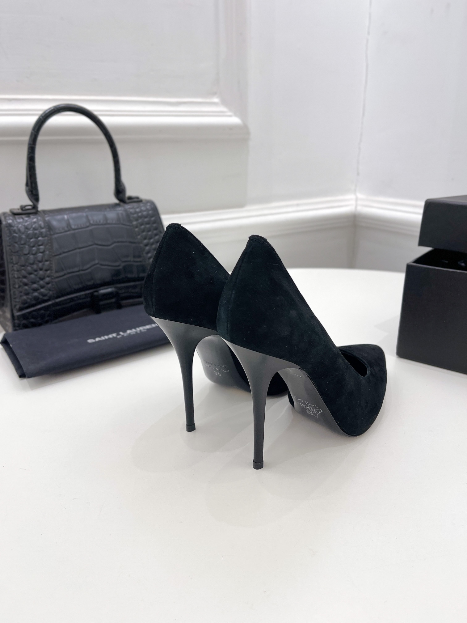𝙎𝙖𝙞𝙣𝙩 𝙇𝙖𝙪𝙧𝙚𝙣𝙩 | 𝟐𝟎𝟐𝟏/𝐒𝐒 𝐧𝐞𝐰 YSL｜Roland 2022/fw early spring new baked high heels