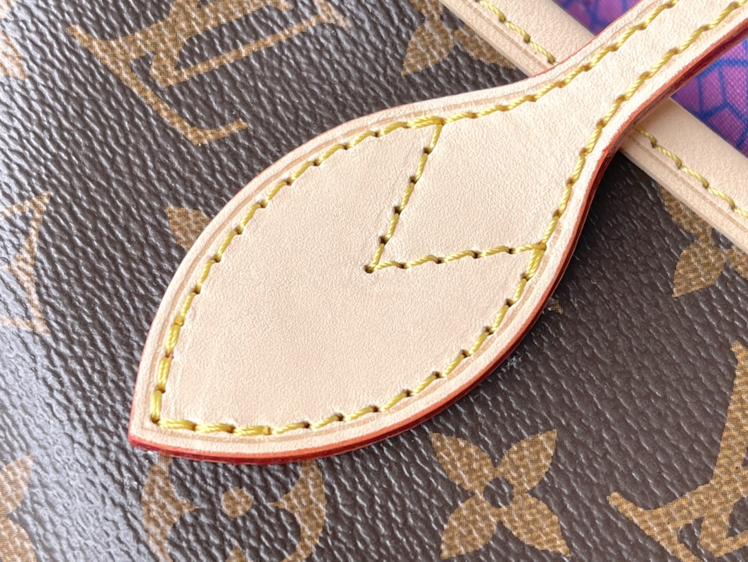 𝐋𝐎𝐔𝐈𝐒 𝐕𝐔𝐈𝐓𝐓𝐎𝐍  M46468