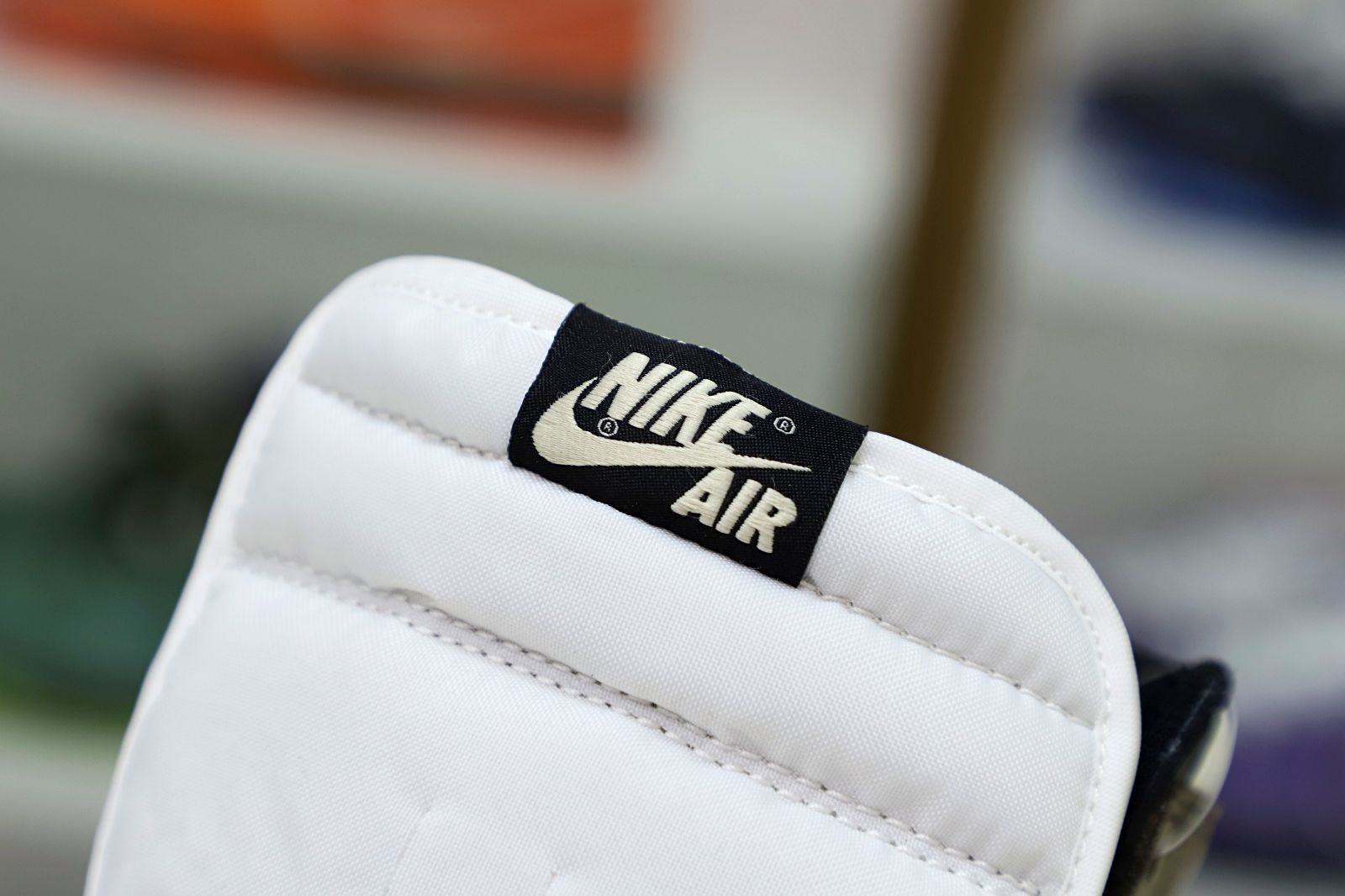 AIR JORDAN 1 RETRO HIGH OG DARK MOCHA