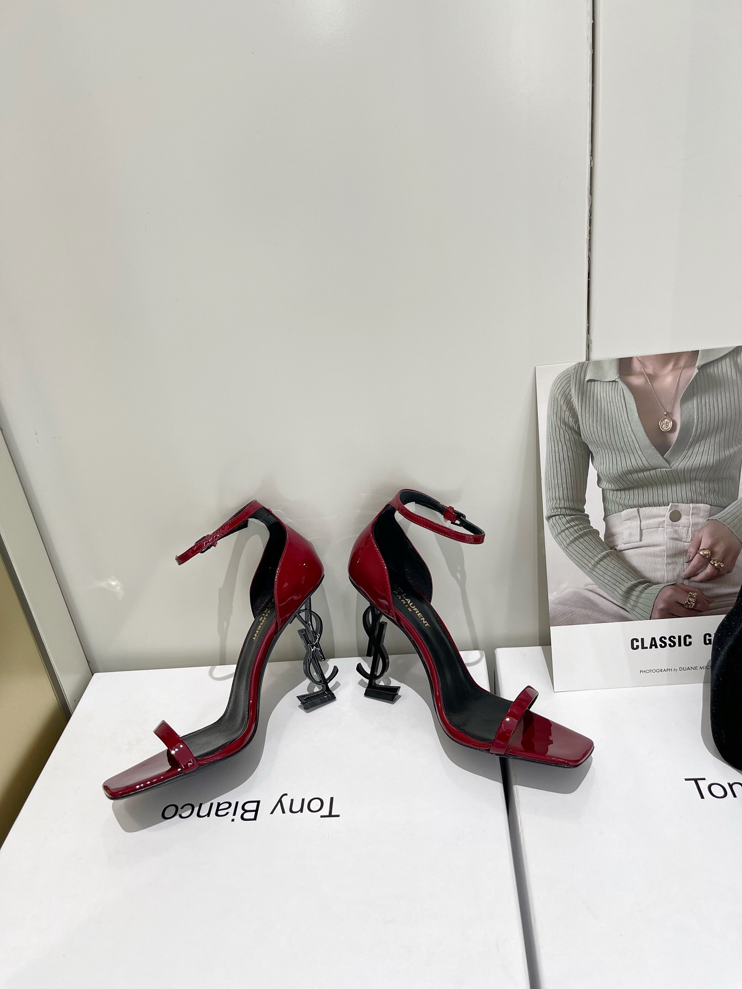 𝙎𝙖𝙞𝙣𝙩 𝙇𝙖𝙪𝙧𝙚𝙣𝙩 | 𝟐𝟎𝟐𝟐/𝐒𝐒 𝐧𝐞𝐰 YSL｜Saint Laurent silk diamond buckle high heels Imported silk