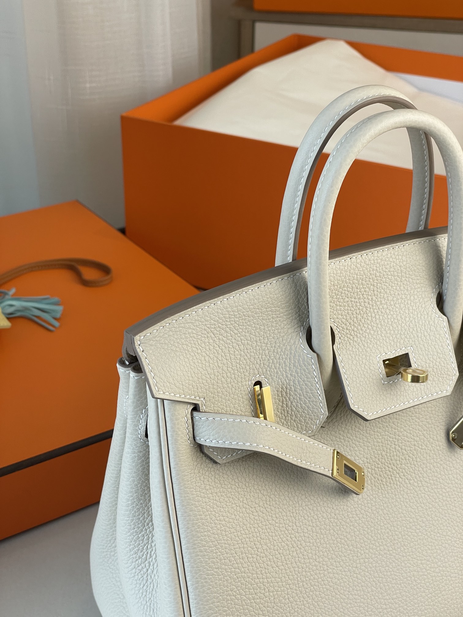 Birkin25 milk shake white togo leather gold buckle