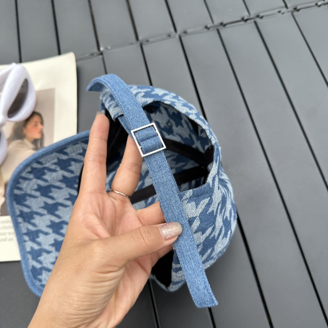 Chanel early spring new original single baseball cap