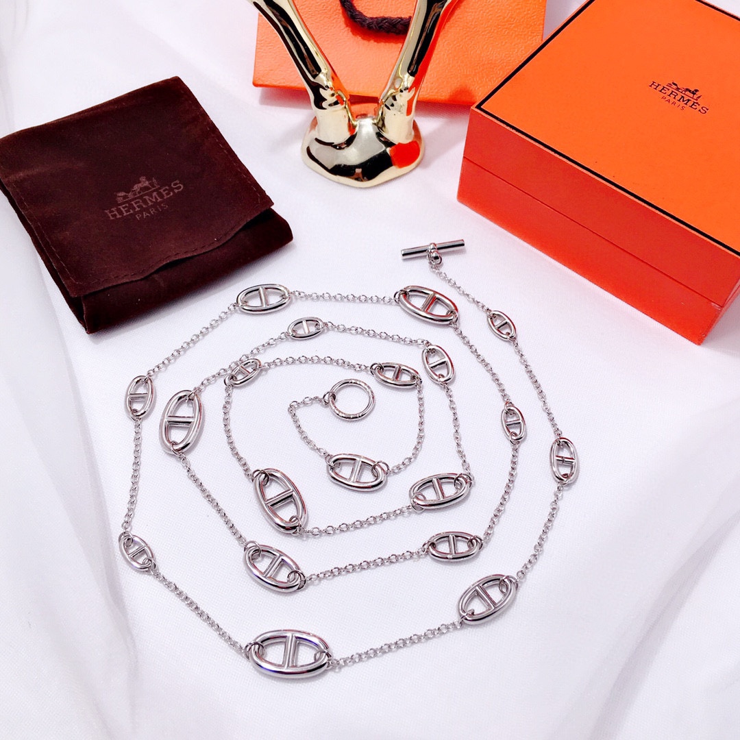 Hermes necklace