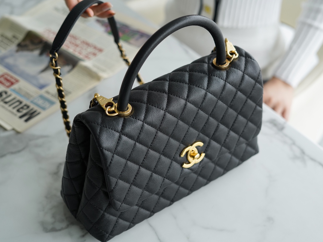 CHANEL 𝑪𝒐𝑪𝒐 𝒉𝒂𝒏𝒅𝒍𝒆 New Cowhide Handle Medium Black Gold