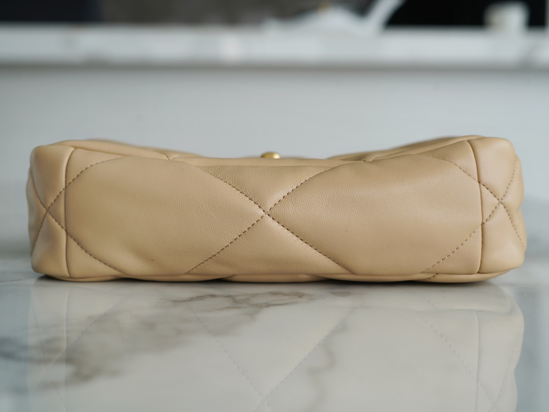 𝗖𝗛𝗔𝗡𝗘𝗟 ❶❾ 𝗕𝗔𝗚 Original lambskin series ❥ Genuine leather ❥ Small ❥ Apricot