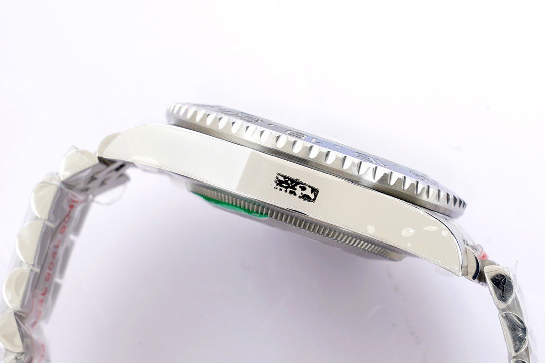 Rolex Best Oyster Constant Motion Greenwich Type 40 series