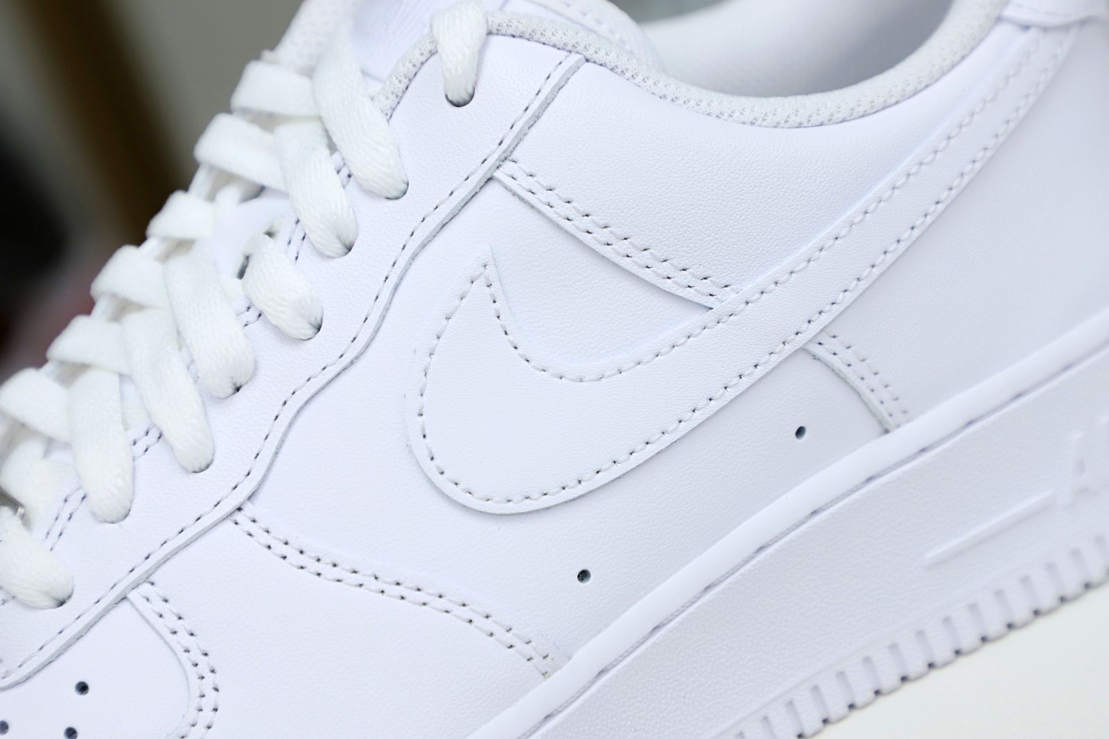 Nike Air Force 1 Low Triple White