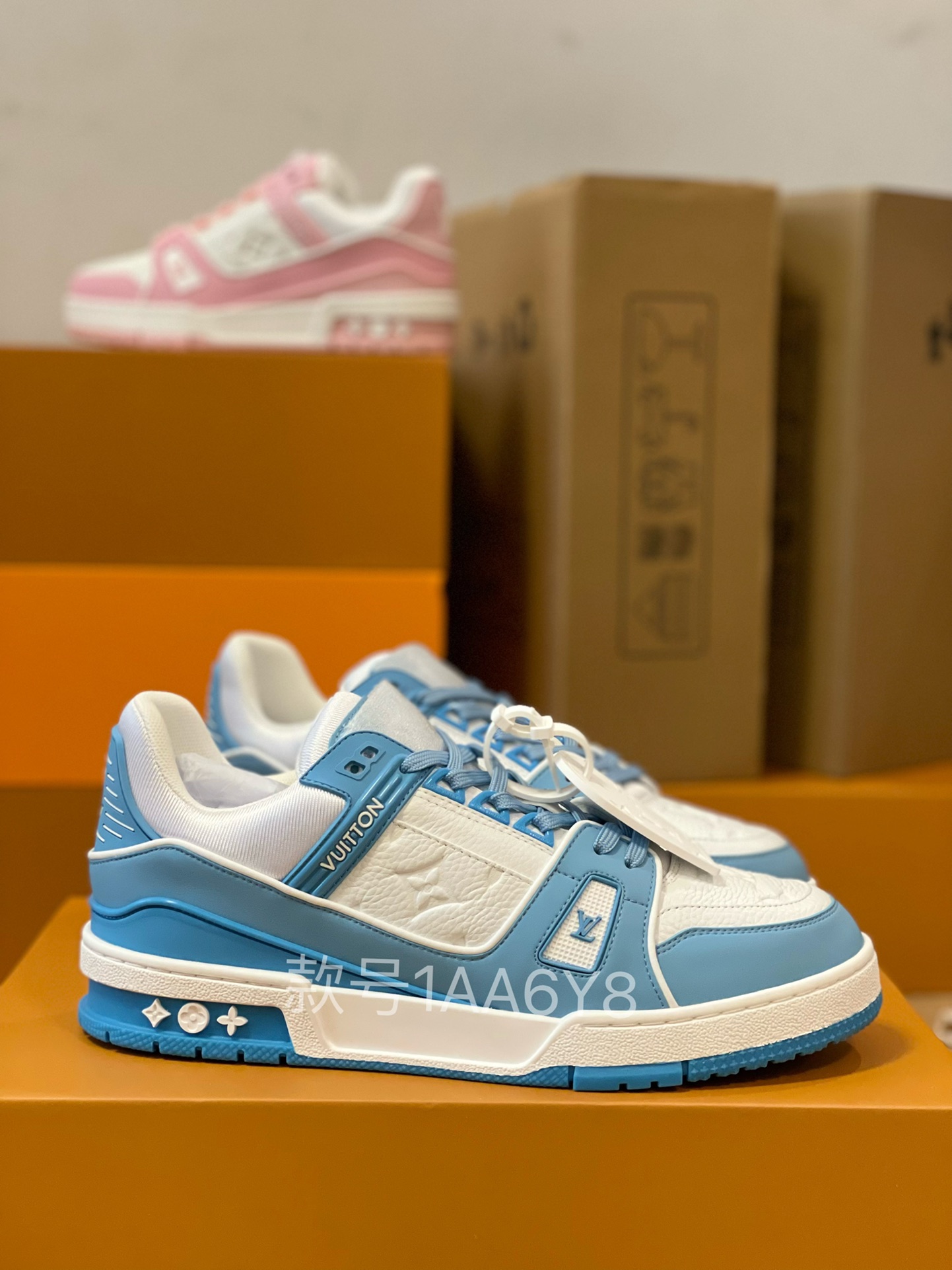 Louis Vuitton Trainer couple style 1AA6Y8