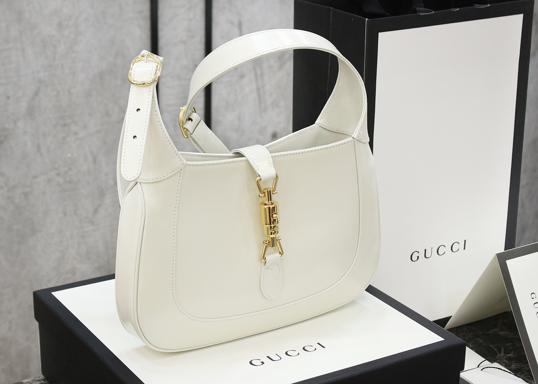 GUCCI 𝕁𝕒𝕔𝕜𝕚𝕖 1961 Small Series #636709