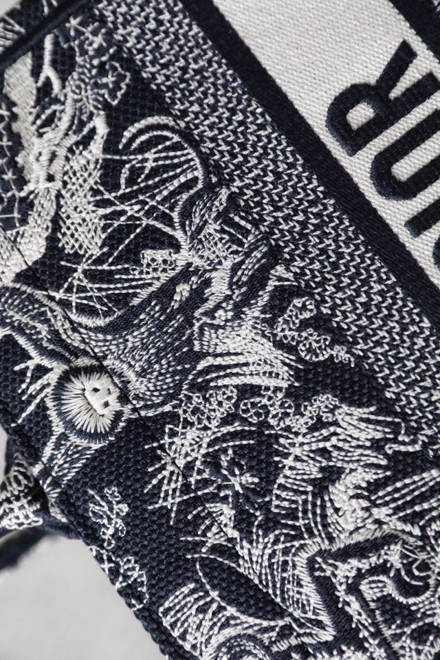 DIOR TOTE blue embroidery