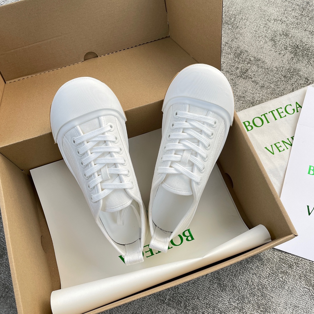 Bottegavenet*a white shoes