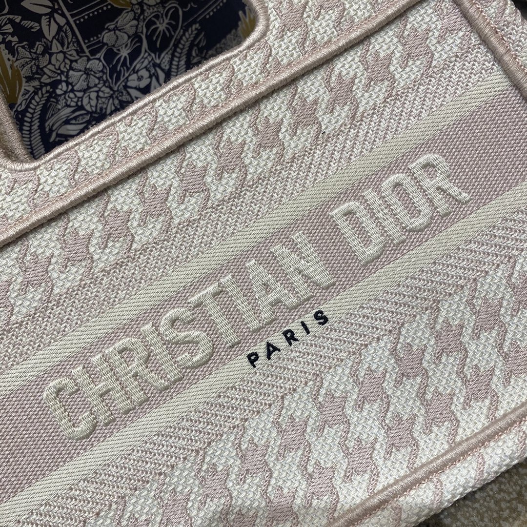 Mini Tote's newest collection of bird check