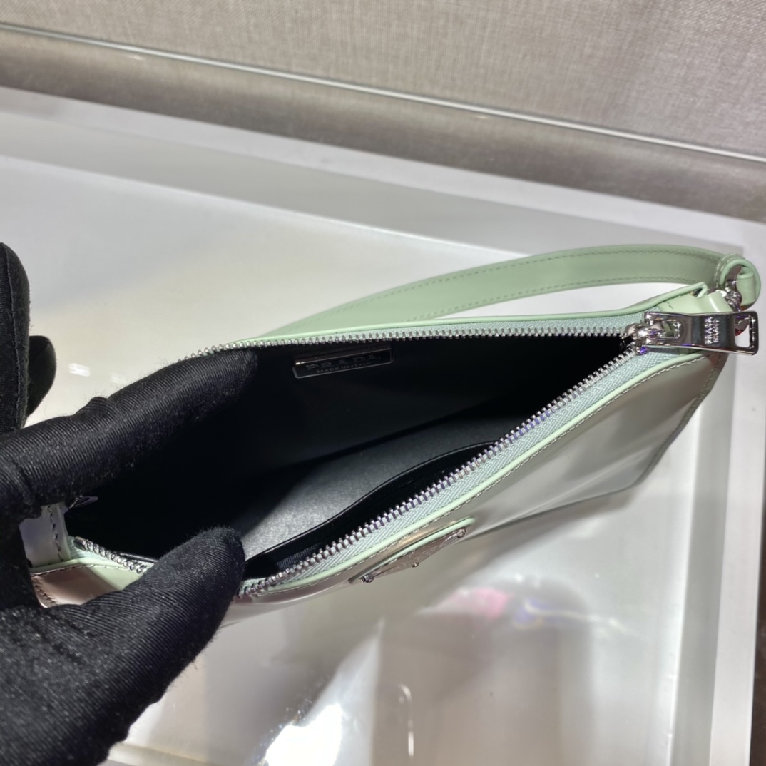 𝐏𝐑𝐀𝐃𝐀 New Underarm Bag 1BC155