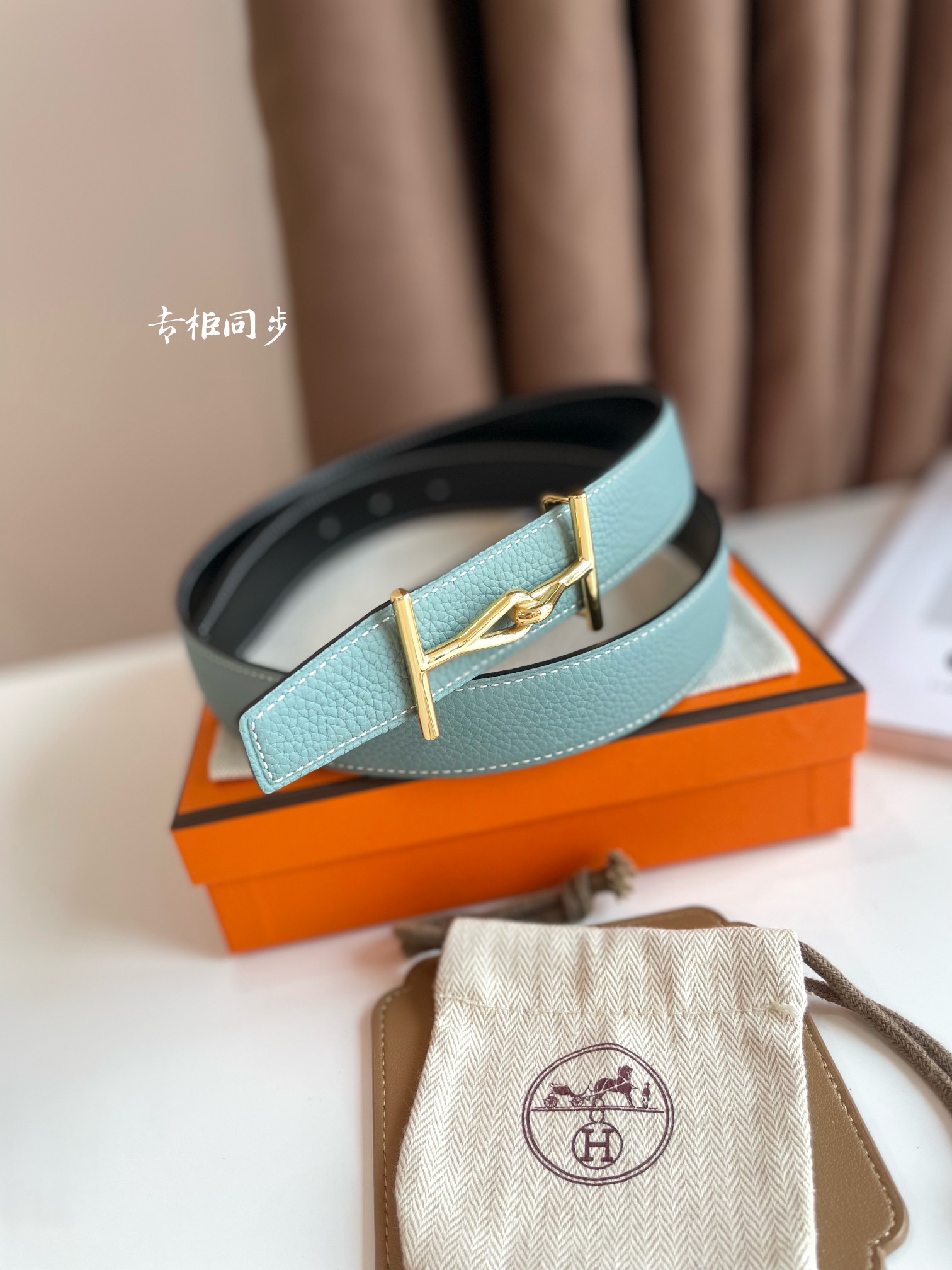 Hermes  JUMBO BELT BUCKLE & REVERSIBLE LEATHER STRAP