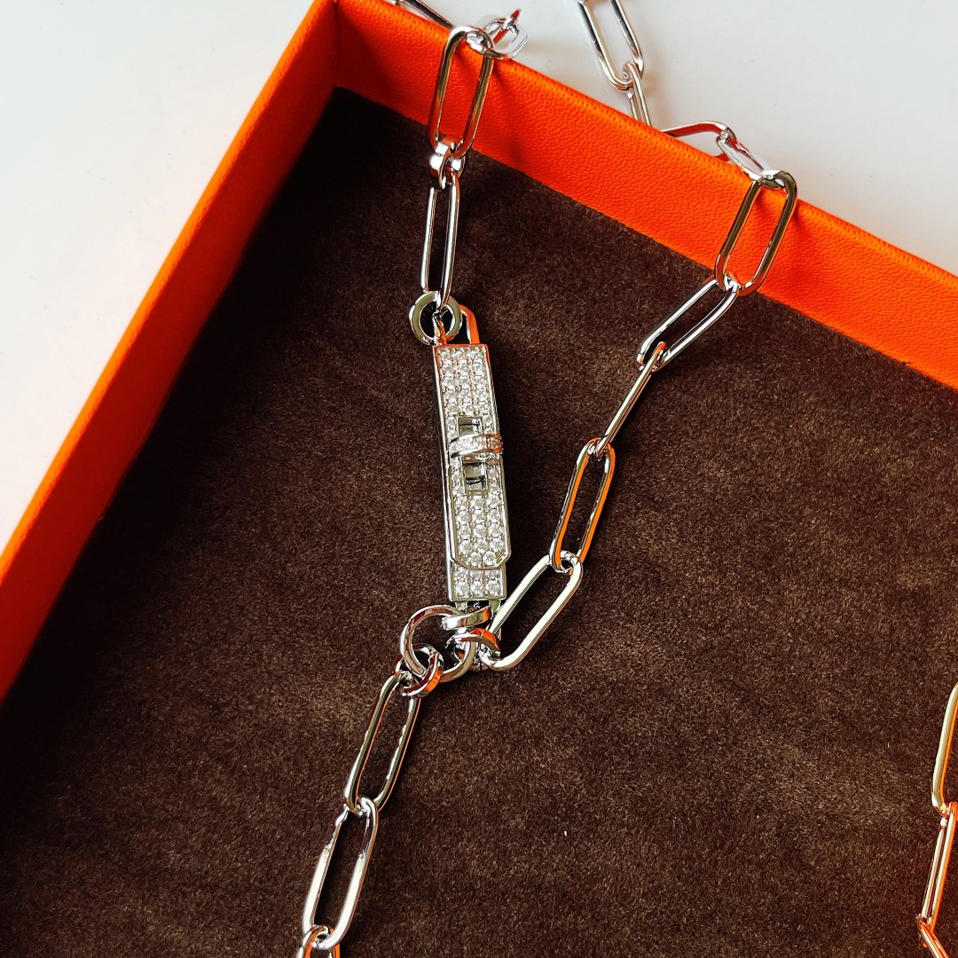 Hermes necklace