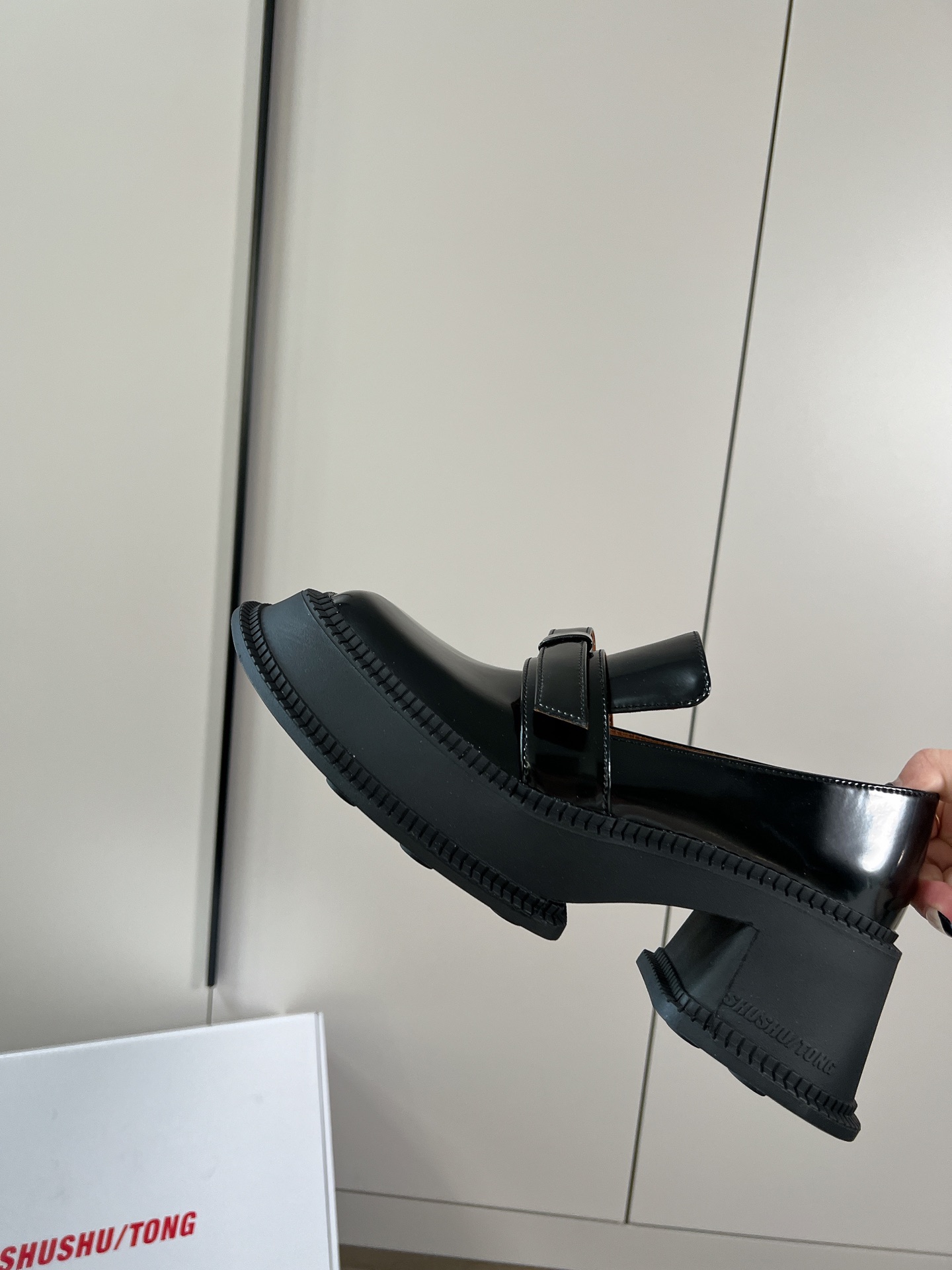𝐒𝐇𝐔𝐒𝐇𝐔𝐓𝐎𝐍𝐆｜𝟐𝟎𝟐𝟑/𝐒𝐒 𝐧𝐞𝐰 Exclusive niche SHUSHU/TONG 23/thick-soled Mary Jane bow loafers