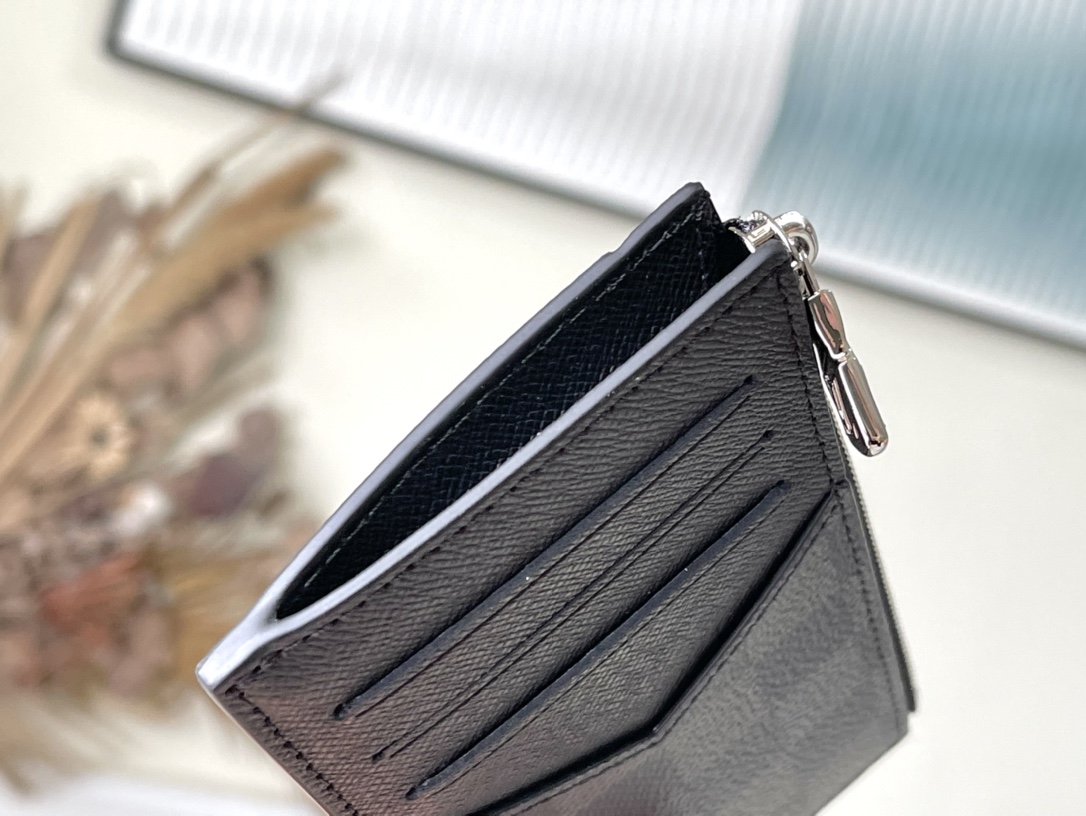 𝐋𝐎𝐔𝐈𝐒 𝐕𝐔𝐈𝐓𝐓𝐎𝐍   N64038