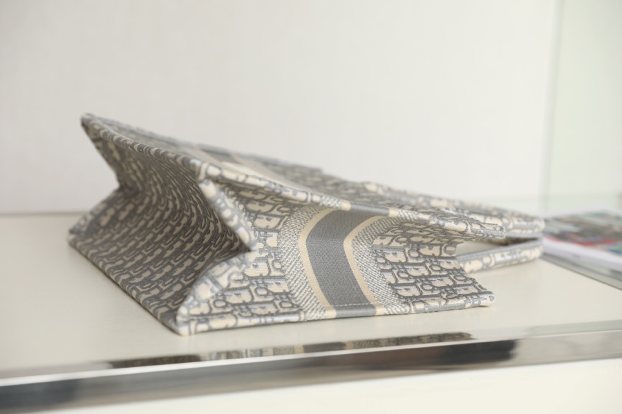 DIOR TOTE old flower pattern