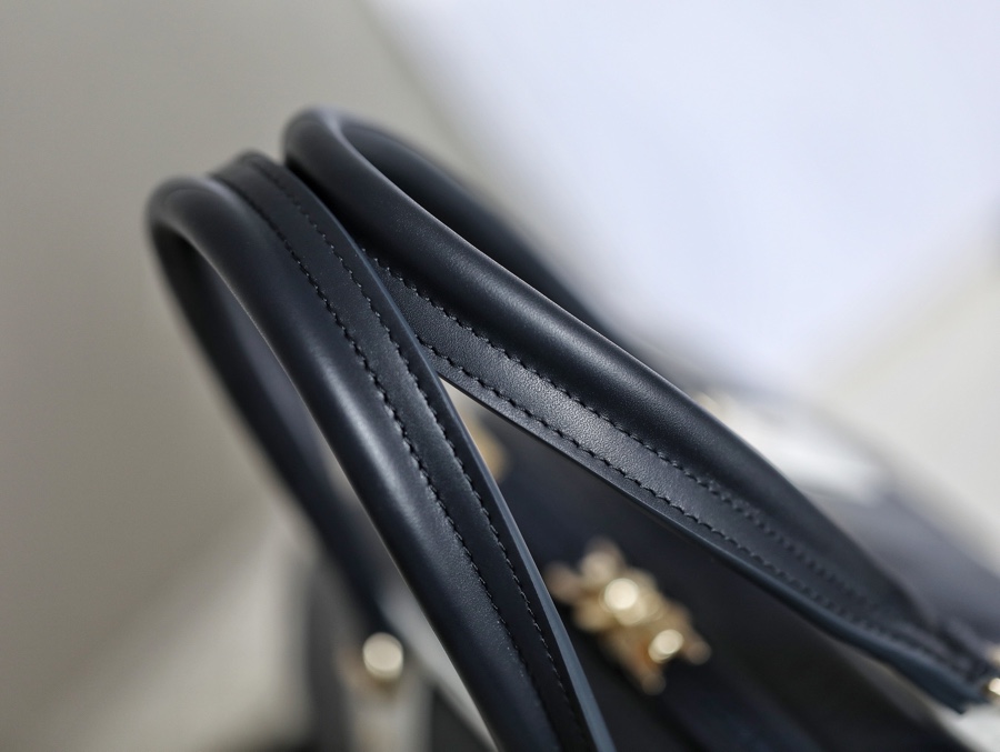 DIOR VIBE zipper bowling bag