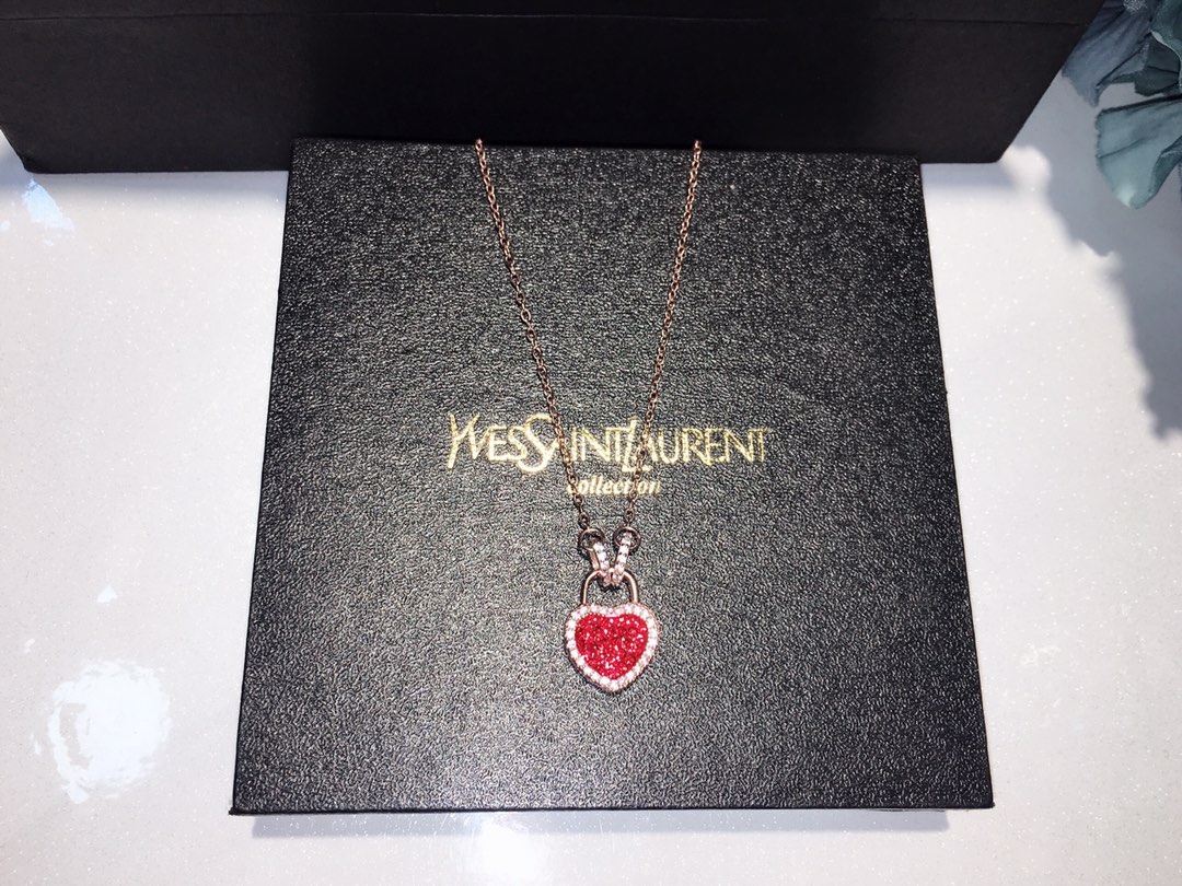 Hermes necklace