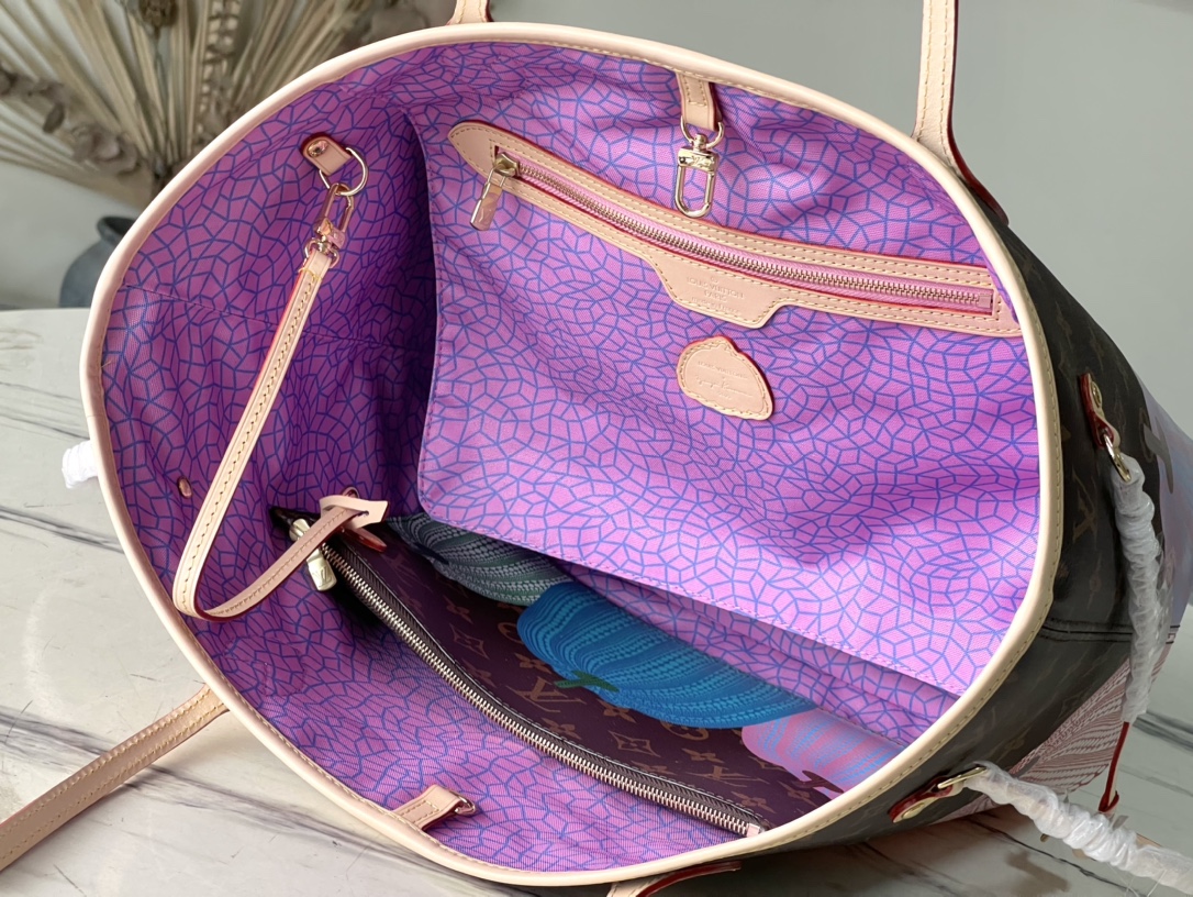 𝐋𝐎𝐔𝐈𝐒 𝐕𝐔𝐈𝐓𝐓𝐎𝐍  M46468