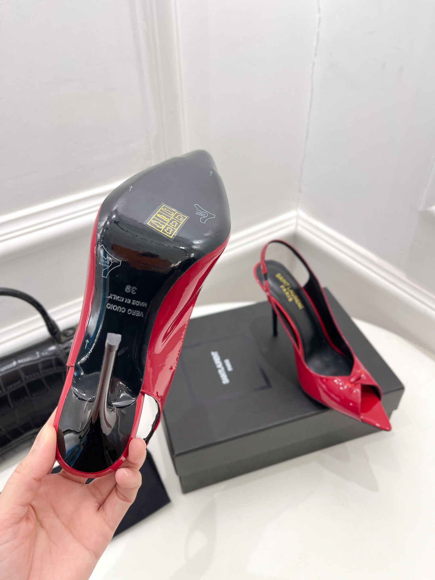 𝙎𝙖𝙞𝙣𝙩 𝙇𝙖𝙪𝙧𝙚𝙣𝙩 | 𝟐𝟎𝟐𝟏/𝐒𝐒 𝐧𝐞𝐰 YSL｜Roland 2022/fw early spring new baked high heels