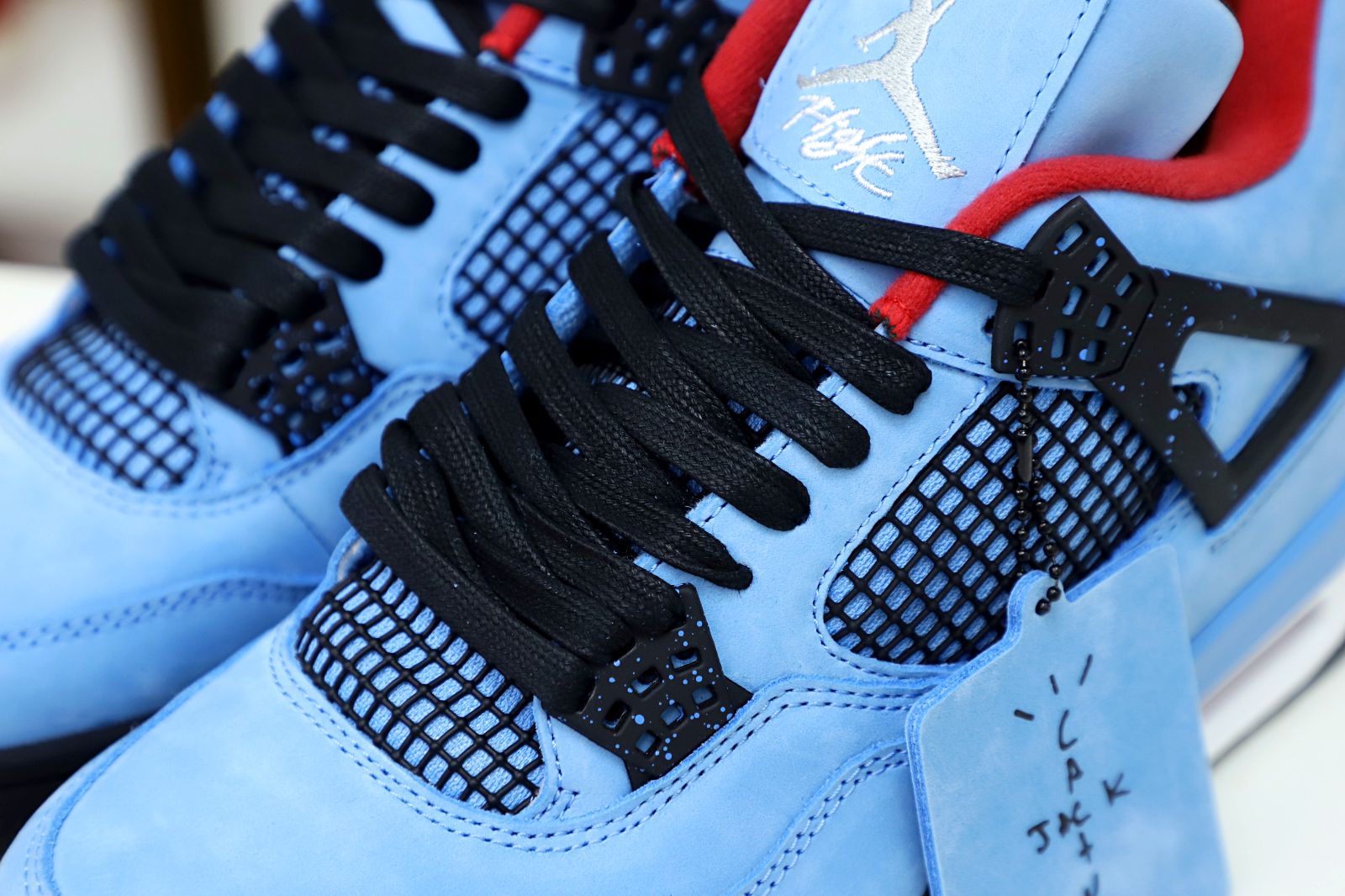 TRAVIS SCOTT X AIR JORDAN 4 RETRO CACTUS JACK FRIENDS & FAMILY