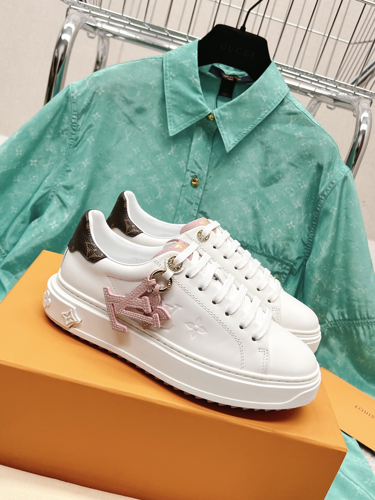 Louis Vuitton x Yayoi Kusama cooperation model classic white shoes 𝐓𝐢𝐦𝐞 𝐨𝐮𝐭 wave point sneakers