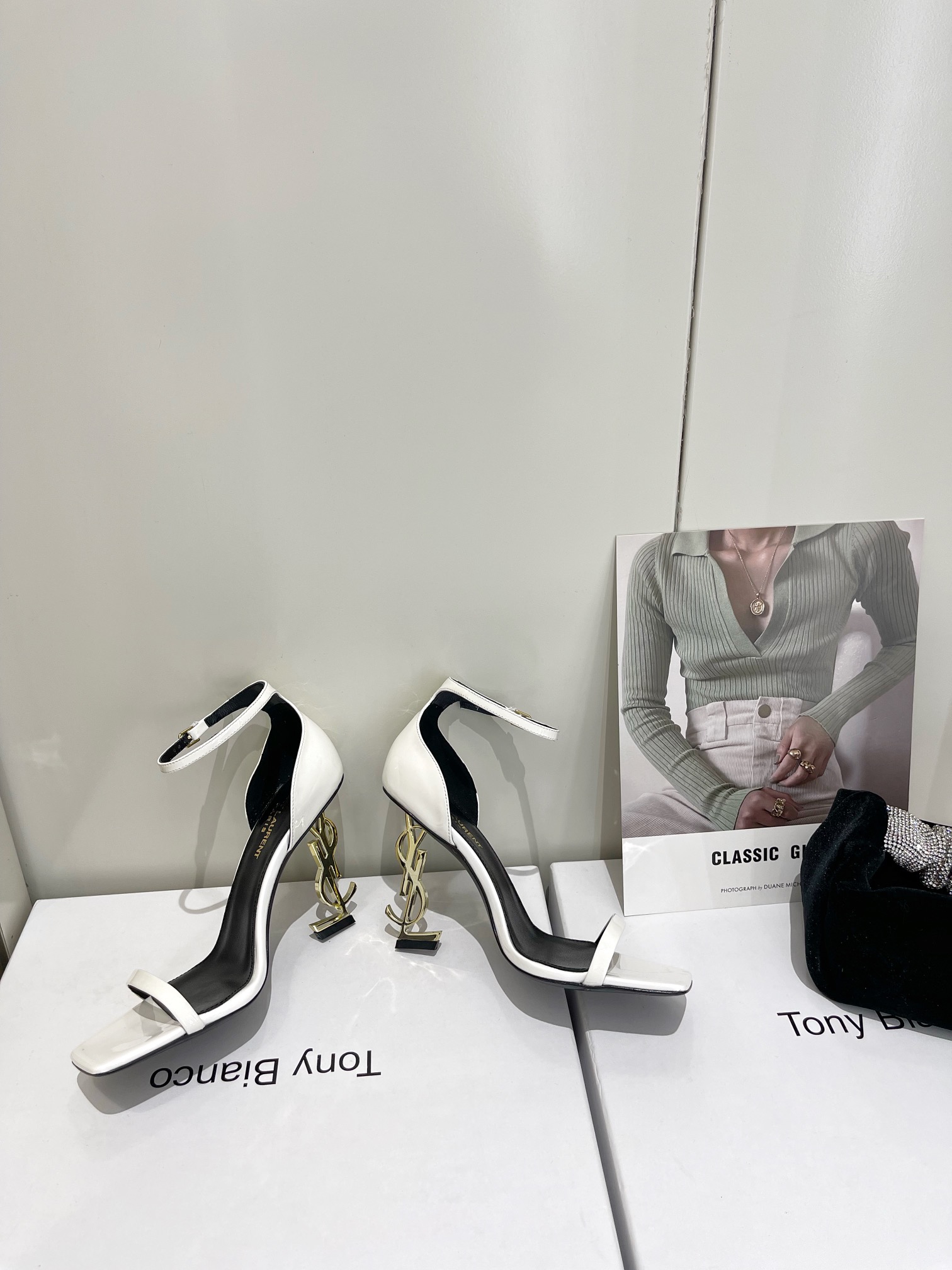 𝙎𝙖𝙞𝙣𝙩 𝙇𝙖𝙪𝙧𝙚𝙣𝙩 | 𝟐𝟎𝟐𝟐/𝐒𝐒 𝐧𝐞𝐰 YSL｜Saint Laurent silk diamond buckle high heels Imported silk