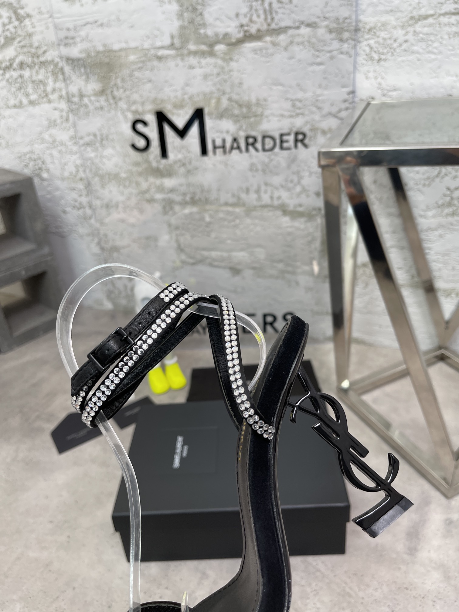 𝙎𝙖𝙞𝙣𝙩 𝙇𝙖𝙪𝙧𝙚𝙣𝙩 | 𝟐𝟎𝟐𝟐/𝐒𝐒 𝐧𝐞𝐰 YSL｜Early spring hot ysl high heel strappy sandals Italian leather sole