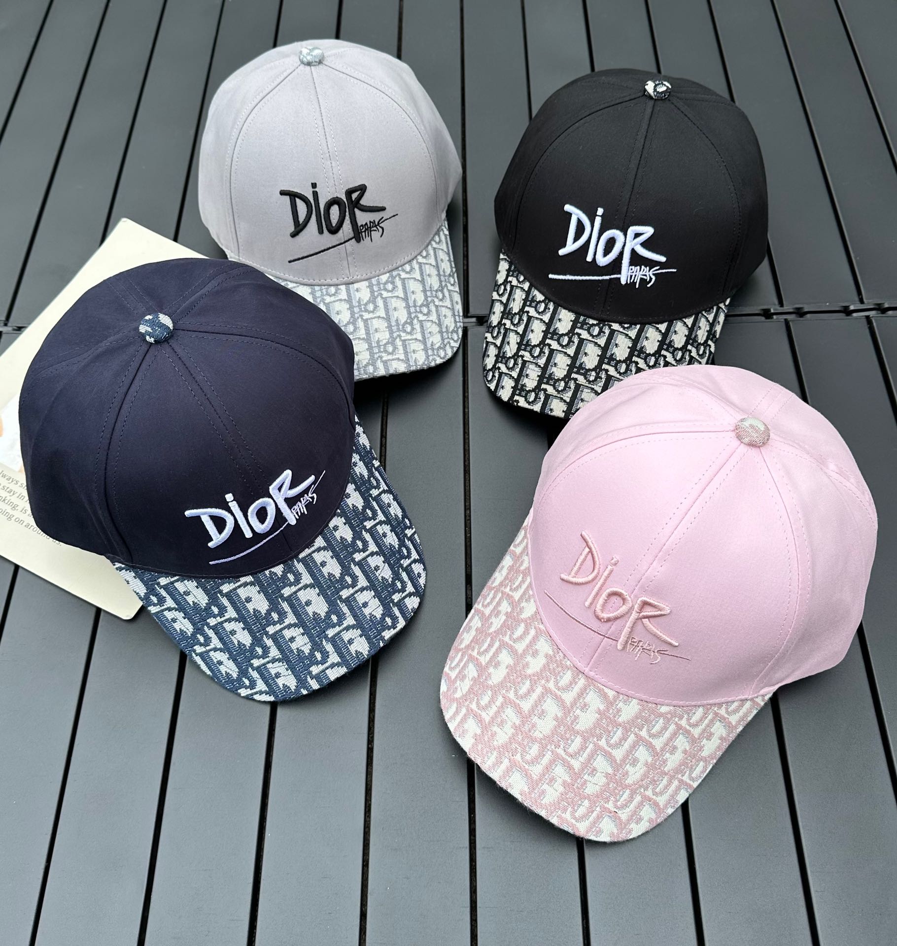 Dior new embroidered letters canvas baseball cap head circumference: 57cm