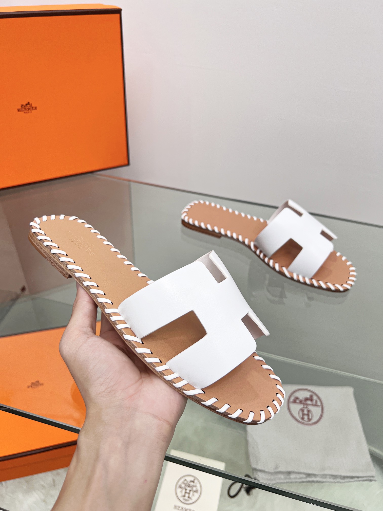 Hermes early spring new slippers
