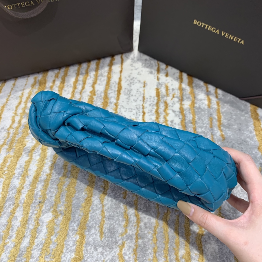 Bottega Veneta  🆕NEW🆕 JODIE #651876