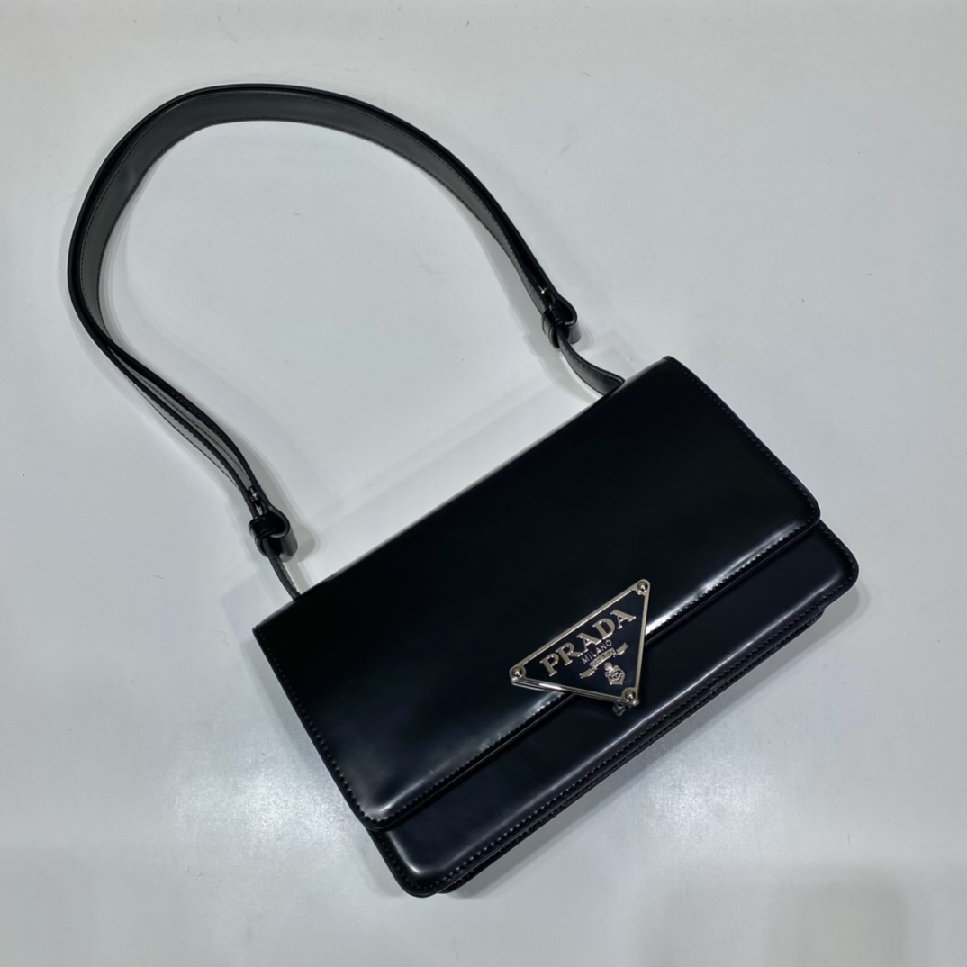 𝐏𝐑𝐀𝐃𝐀 New crossbody 1BD321
