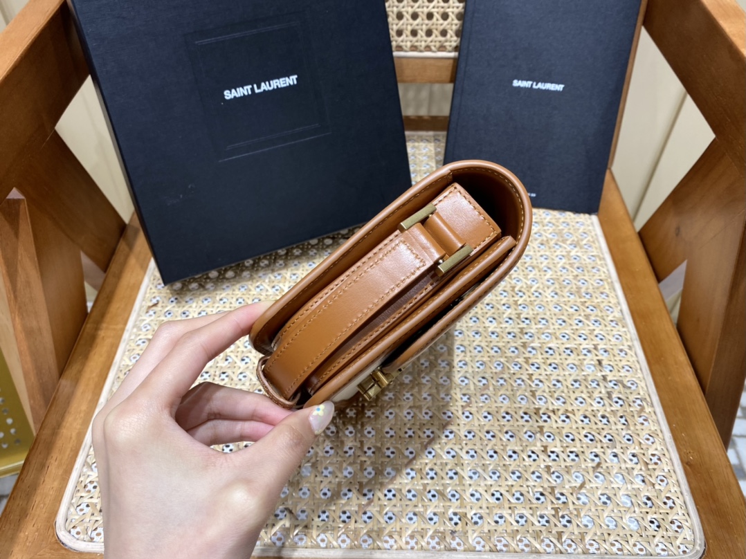 SAINT LAURENT 𝑺𝑶𝑳𝑭𝑬𝑹𝑰𝑵𝑶 𝑩𝑶𝑿 🎐.#634306