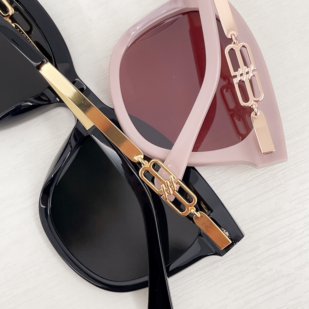 BALENCIAGE MODEL: BB0288S