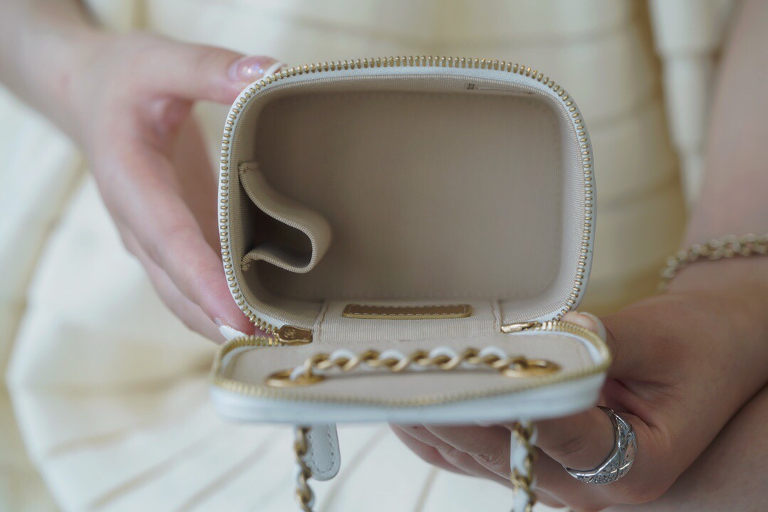 𝗖𝗛𝗔𝗡𝗘𝗟✦Metal ball series 𝒎𝒊𝒏𝒊𝒊 Box bag