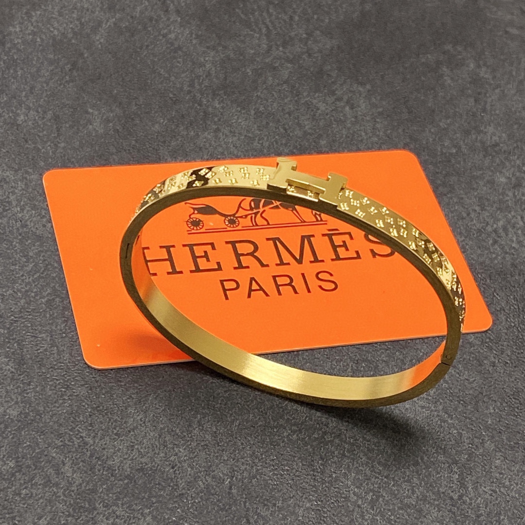 Hermes bracelet