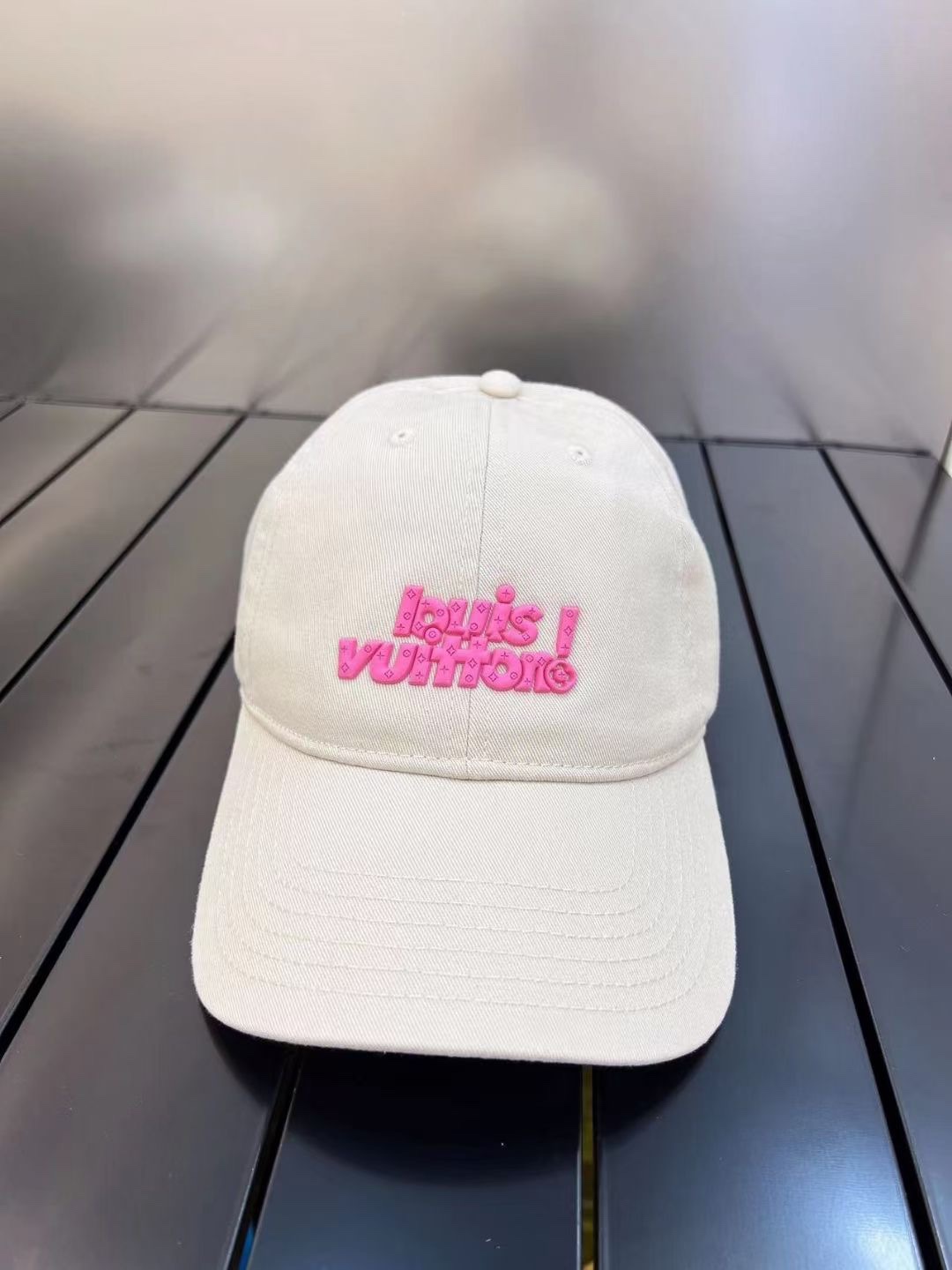 LOUIS VUITTON  baseball cap