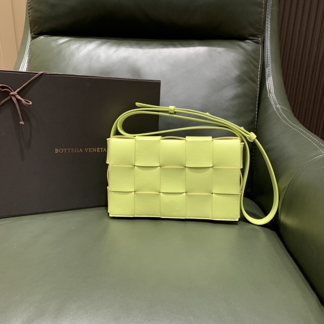 Bottega Veneta  𝘾𝘼𝙎𝙎𝙀𝙏𝙏𝙀 #578004