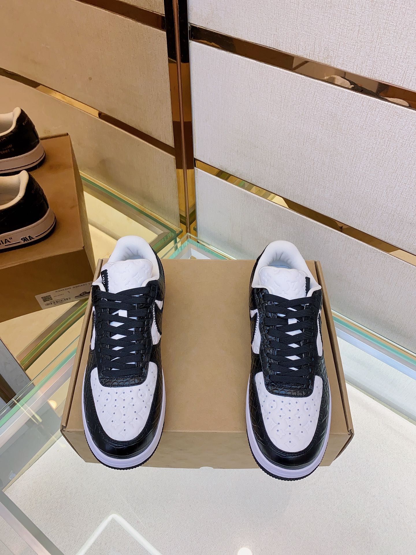 Louis Vuitton Nike joint 🆕Men's Abbesses sneakers