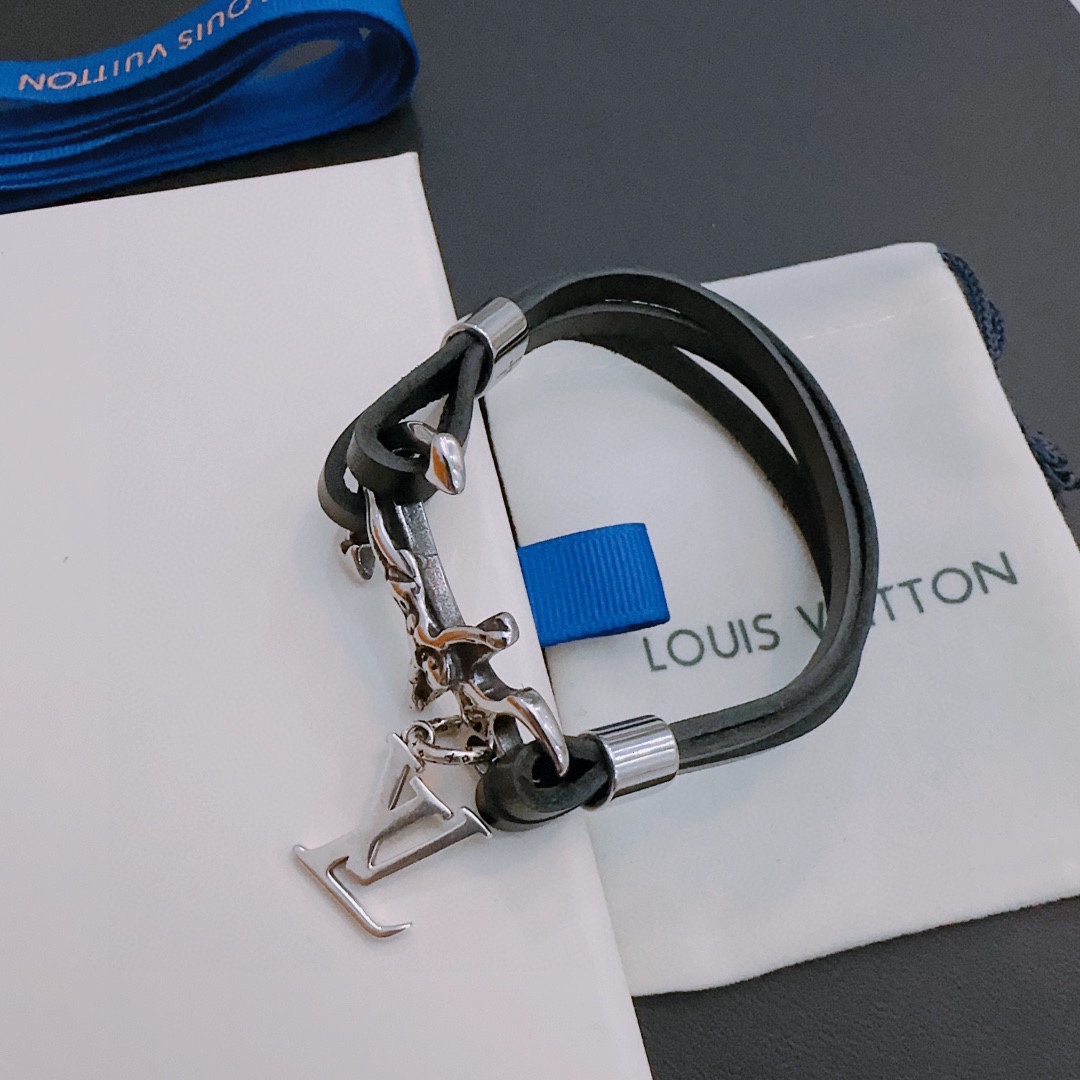 Louis Vuitton cowhide cord bracelet, same style as the couple
