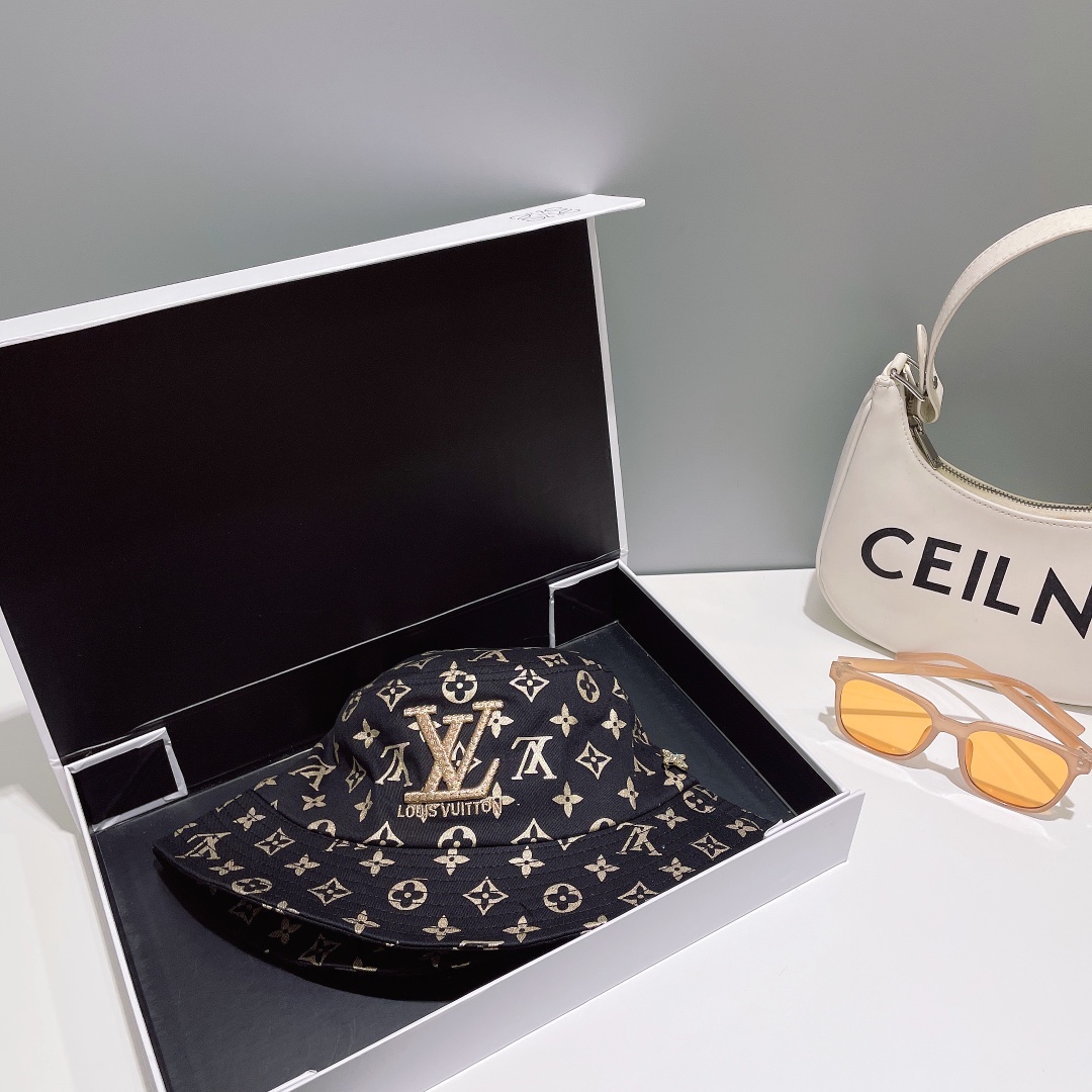 LouisVuitton 😍New LV Bucket Hat