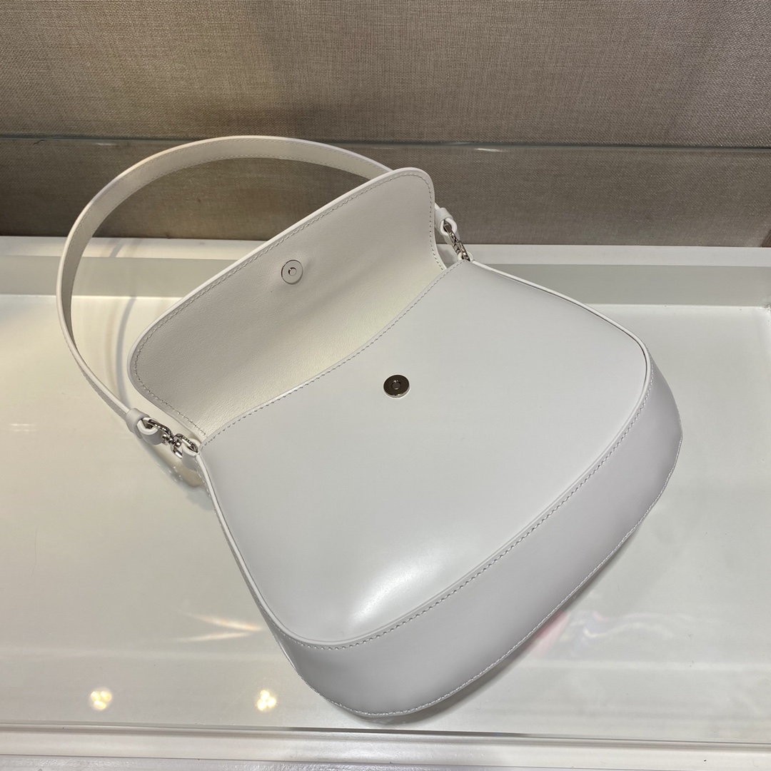 𝐏𝐑𝐀𝐃𝐀 New Underarm Bag 1BD311