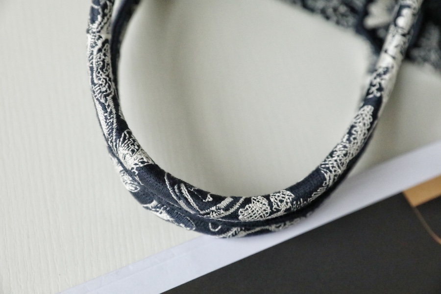 DIOR TOTE blue embroidery