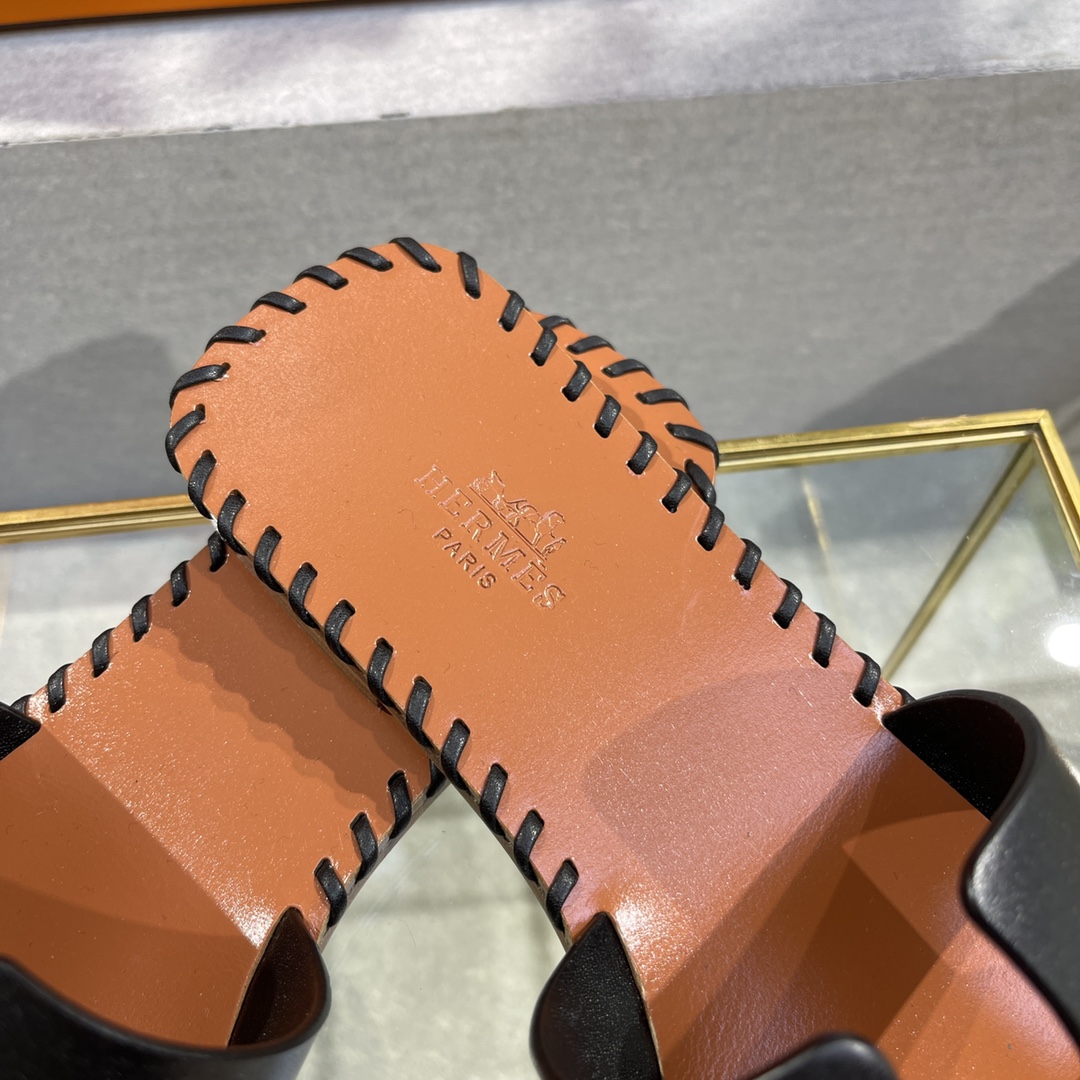 Hermes new woven slippers