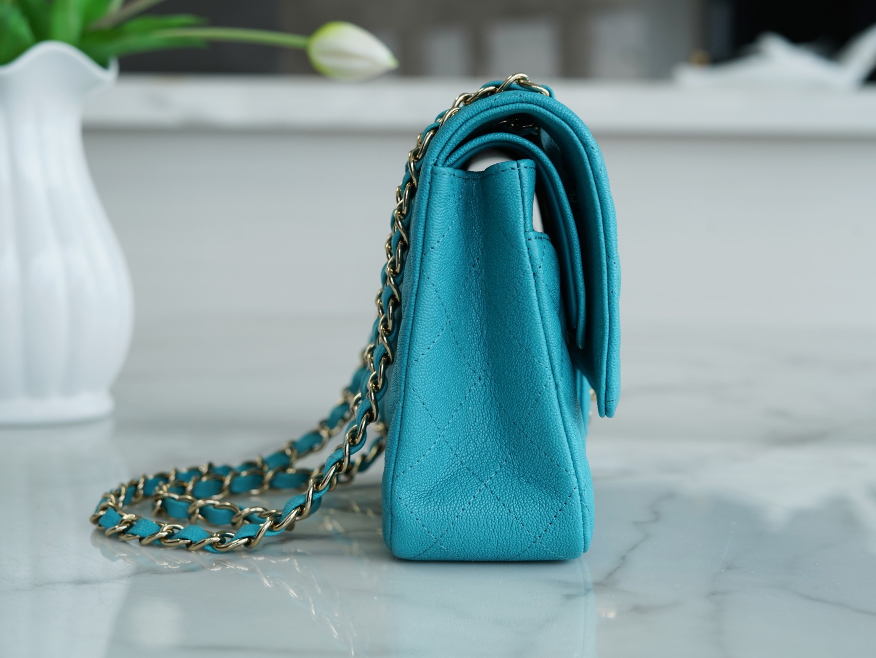 𝐂𝐇𝐀𝐍𝐄𝐋 Classic Flap washed cowhide is made from the most delicate newborn calves Washed fetal cow Medium Peacock Blue